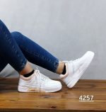 خرید اینترنتی کفش کتونی اسپرت زنانه دخترانه مدل شیک سما سفید گلبهی نرم و سبک اصفهان