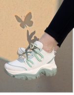 خرید اینترنتی کفش کتونی اسپرت دخترانه زنانه مدل اشکی لژدار پرفروش در رنگبندی متنوع زیبا اصفهان ویژه