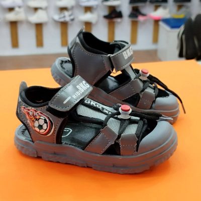 خرید اینترنتی کفش صندل تابستانه بچگانه پسرانه مدل BKG طوسی مشکی اصفهان