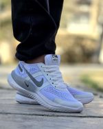 خرید اینترنتی کفش کتونی اسپرت مردانه و پسرانه مدل نایک اسپیسیر رنگ سفید طوسی فوق العاده خوشپا و با کیفیت اصفهان