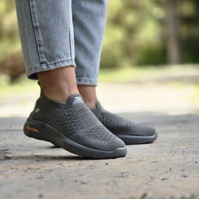 خرید اینترنتی کفش اسپرت زنانه و دخترانه مدل اسکیچرز جورابی با کیفیت مناسب پیاده روی رنگ طوسی زیبا اصفهان