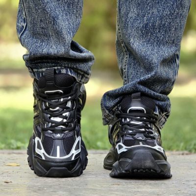 خرید اینترنتی کفش کتونی اسپرت مردانه پسرانه مدل ادیداس دیلاکس بسیار شیک و با کلاس رنگ مشکی طوسی مدرن اصفهان