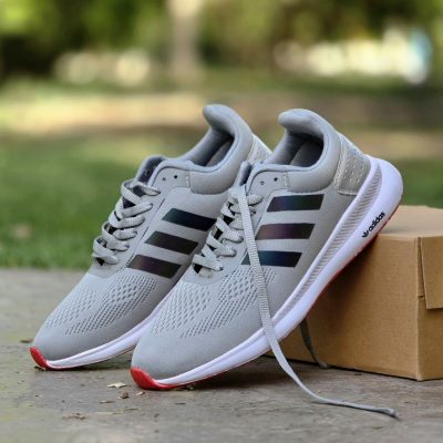 خرید اینترنتی کفش کتونی اسپرت مردانه وپسرانه مدل ادیداس اسپیسر بزرگپا مدرن و جدید رنگ طوسی هولوگرامی خاص اصفهان