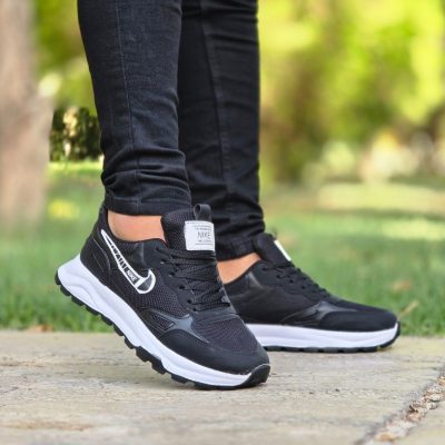 خریداینترنتی کفش کتونی اسپرت مردانه و پسرانه مدل نایک زیبا و خوشپا رنگ مشکی تمام زیره سفید شیک اصفهان