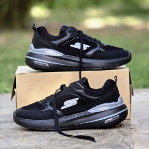 خرید اینترنتی کفش کتونی اسپرت مردانه پسرانه بزرگپا مدل اسکیچرز محکم و بادوام رنگ مشکی تمام سبک اصفهان