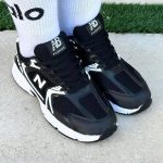 خرید اینترنتی کفش کتونی ست اسپرت زنانه و مردانه مدل نیوبالانس530 بی نقص و درجه یک رنگ مشکی سفید سبک اصفهان