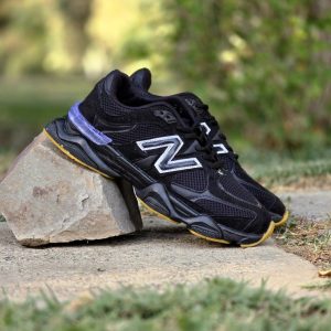 خرید اینترنتی کفش کتونی اسپرت مردانه پسرانه بزرگپا مدل نیوبالانس سبک وزن و بی نظیر رنگ مشکی تمام با کیفیت اصفهان