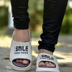 خرید اینترنتی دمپایی پسرانه و مردانه مدل فشیون طرح smile نرم و درجه یک رنگ کرم خاص اصفهان