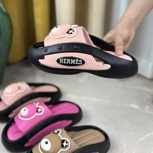 خرید اینترنتی دمپایی کرومی عرسکی زنانه و دخترانه مدل جسیکا ایده ال برای استفاده روزمره و خاص در رنگ بندی متنوع و جذاب اصفهان