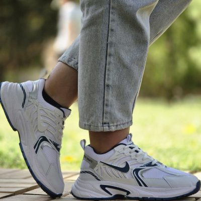 خرید اینترنتی کفش کتونی اسپرت زنانه دخترانه مدل نایک فوق العاده خاص رنگ سفید سورمه ای خوش پوش اصفهان