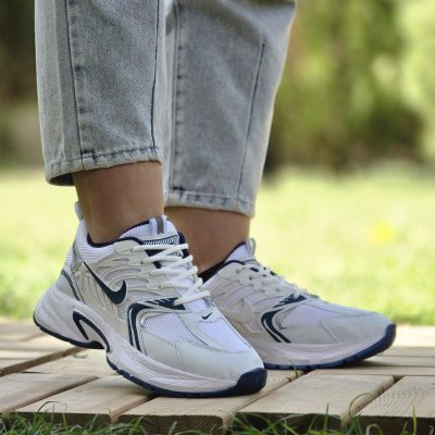 خرید اینترنتی کفش کتونی اسپرت زنانه دخترانه مدل نایک مناسب برای استفاده روزمره رنگ سفید سورمه ای بی نظیر اصفهان