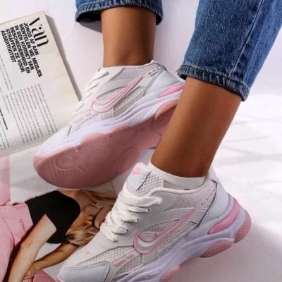 خرید اینترنتی کفش کتونی اسپرت زنانه دخترانه مدل نایک چشم گیر و مقاوم رنگ سفید صورتی بی نظیر اصفهان