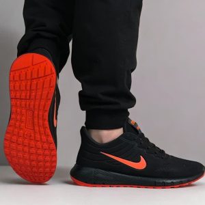 خرید اینترنتی کفش کتونی اسپرت مردانه پسرانه مدل نایک به روز و جدید رنگ مشکی نارنجی زیبا اصفهان
