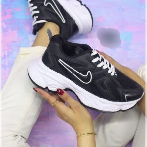 خرید اینترنتی کفش کتونی اسپرت زنانه دخترانه مدل نایک زیبا و به روز رنگ مشکی سفید شیک اصفهان