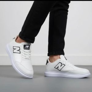 خرید اینترنتی کفش ونس کتونی اسپرت مردانه و پسرانه مدل نیوبالانس بادوام و خاص رنگ سفید مشکی سبک اصفهان